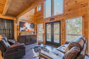 Cozy Cabin Retreat w/ Hot Tub & Nature Views